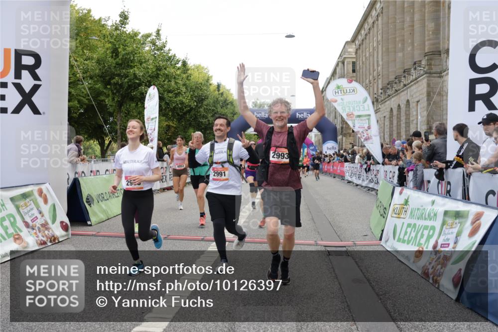 06.09.2026 - CURREX Alsterlauf Yannick Fuchs http://msf.ph/oto/10126397 06.09.2026 10:04:34 Ziel 2303, 2581, 2988, 2991, 2993, 3435, 3696, 3807, 4052, 4179, 4376, 4431, 4744, 4768, 5071, 5644, 5718, 5816, 6063 meine-sportfotos.de