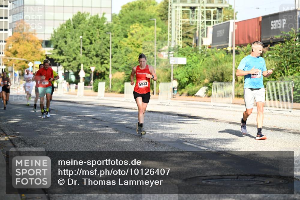 06.09.2026 - CURREX Alsterlauf Dr. Thomas Lammeyer http://msf.ph/oto/10126407 06.09.2026 09:45:15 Laufen 3847, 5932 meine-sportfotos.de