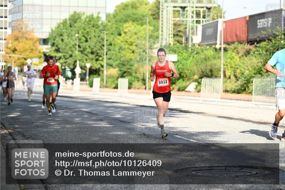 06.09.2026 - CURREX Alsterlauf Dr. Thomas Lammeyer http://msf.ph/oto/10126409 06.09.2026 09:45:16 Laufen 3847, 5932 meine-sportfotos.de