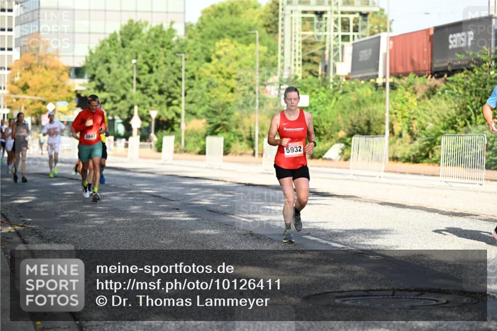 06.09.2026 - CURREX Alsterlauf Dr. Thomas Lammeyer http://msf.ph/oto/10126411 06.09.2026 09:45:16 Laufen 3847, 5932 meine-sportfotos.de