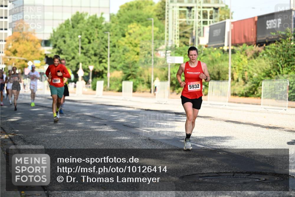 06.09.2026 - CURREX Alsterlauf Dr. Thomas Lammeyer http://msf.ph/oto/10126414 06.09.2026 09:45:17 Laufen 5932 meine-sportfotos.de
