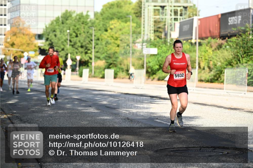 06.09.2026 - CURREX Alsterlauf Dr. Thomas Lammeyer http://msf.ph/oto/10126418 06.09.2026 09:45:17 Laufen 3847, 5932 meine-sportfotos.de