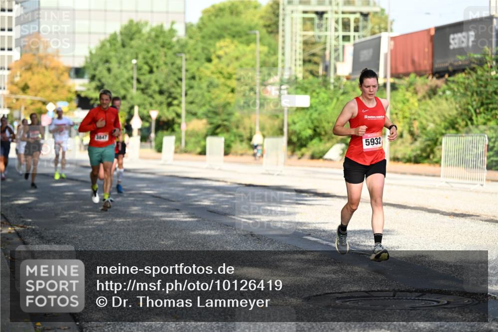 06.09.2026 - CURREX Alsterlauf Dr. Thomas Lammeyer http://msf.ph/oto/10126419 06.09.2026 09:45:17 Laufen 5932 meine-sportfotos.de