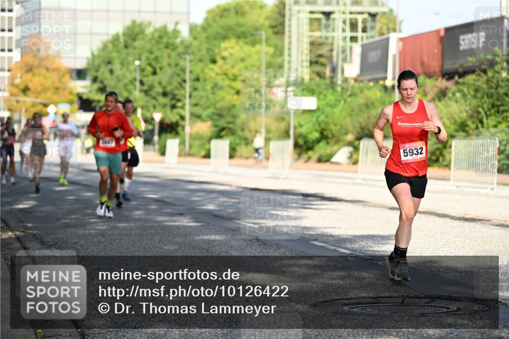 06.09.2026 - CURREX Alsterlauf Dr. Thomas Lammeyer http://msf.ph/oto/10126422 06.09.2026 09:45:17 Laufen 5932 meine-sportfotos.de