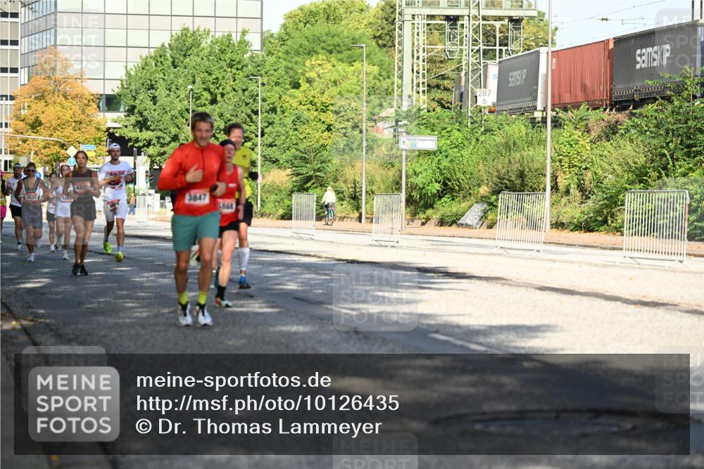 06.09.2026 - CURREX Alsterlauf Dr. Thomas Lammeyer http://msf.ph/oto/10126435 06.09.2026 09:45:18 Laufen 3632, 3847, 6868, 287 meine-sportfotos.de