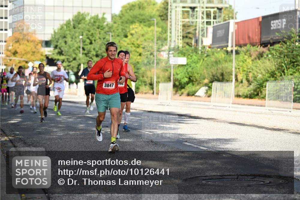 06.09.2026 - CURREX Alsterlauf Dr. Thomas Lammeyer http://msf.ph/oto/10126441 06.09.2026 09:45:19 Laufen 800, 3847 meine-sportfotos.de