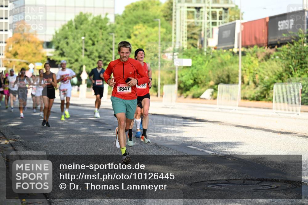 06.09.2026 - CURREX Alsterlauf Dr. Thomas Lammeyer http://msf.ph/oto/10126445 06.09.2026 09:45:20 Laufen 3847, 5868 meine-sportfotos.de