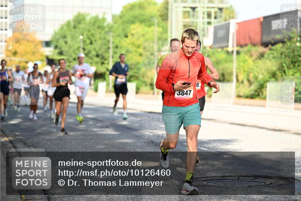 06.09.2026 - CURREX Alsterlauf Dr. Thomas Lammeyer http://msf.ph/oto/10126460 06.09.2026 09:45:21 Laufen 3847, 8 meine-sportfotos.de