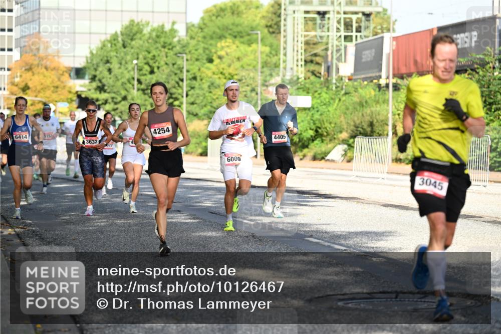 06.09.2026 - CURREX Alsterlauf Dr. Thomas Lammeyer http://msf.ph/oto/10126467 06.09.2026 09:45:23 Laufen 6414, 152, 4254, 3632, 6009, 4405, 3045 meine-sportfotos.de