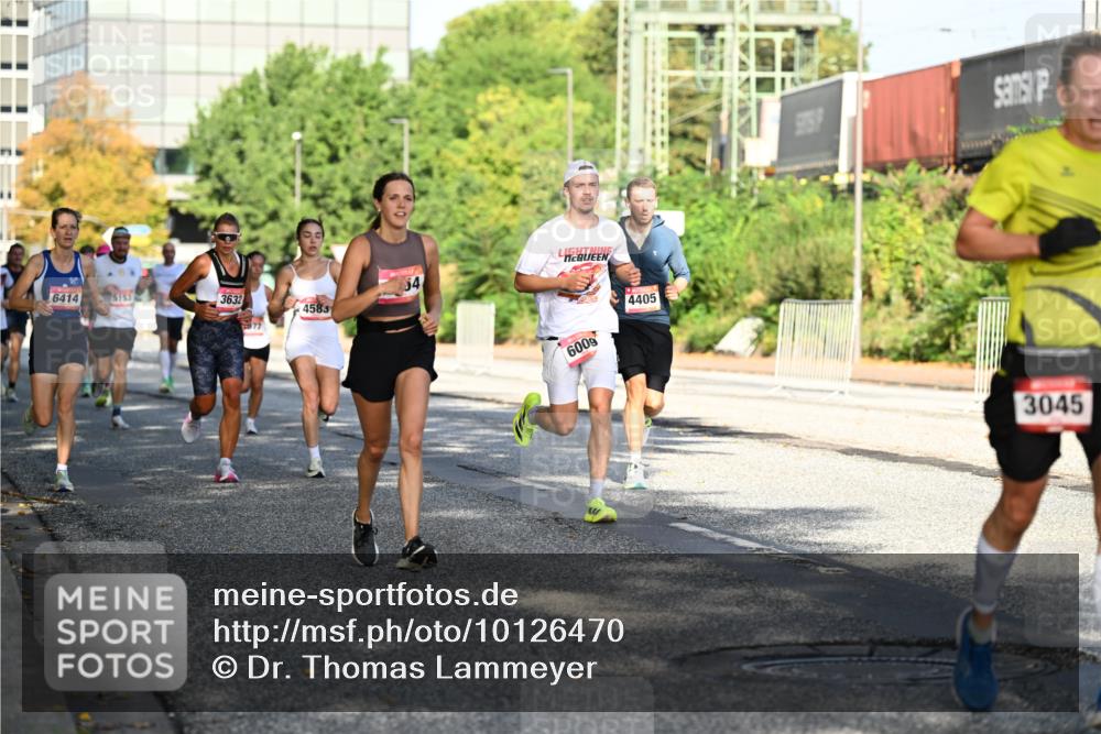 06.09.2026 - CURREX Alsterlauf Dr. Thomas Lammeyer http://msf.ph/oto/10126470 06.09.2026 09:45:23 Laufen 6414, 153, 3632, 4583, 54, 4405, 6009, 3045 meine-sportfotos.de