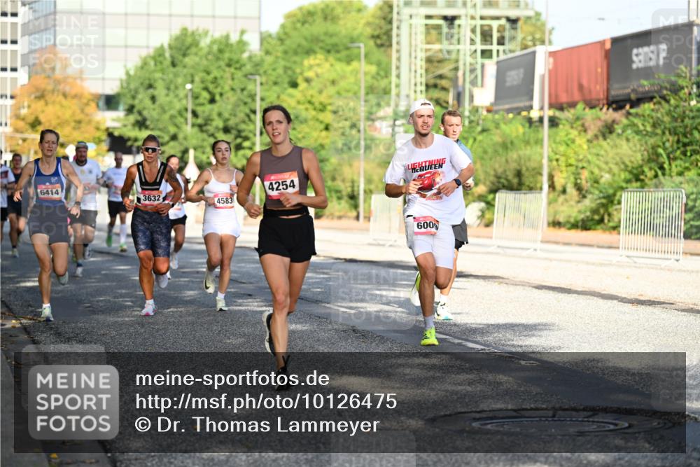06.09.2026 - CURREX Alsterlauf Dr. Thomas Lammeyer http://msf.ph/oto/10126475 06.09.2026 09:45:23 Laufen 6414, 3632, 4583, 4254, 600 meine-sportfotos.de