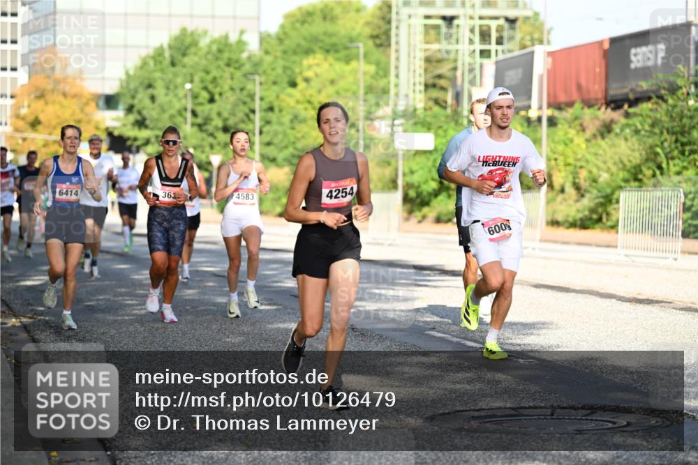 06.09.2026 - CURREX Alsterlauf Dr. Thomas Lammeyer http://msf.ph/oto/10126479 06.09.2026 09:45:24 Laufen 6414, 363, 4583, 4254, 600 meine-sportfotos.de