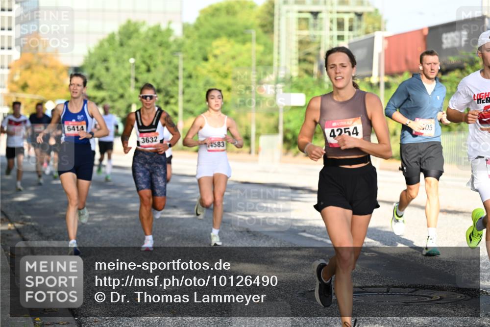 06.09.2026 - CURREX Alsterlauf Dr. Thomas Lammeyer http://msf.ph/oto/10126490 06.09.2026 09:45:25 Laufen 6414, 3632, 4254, 05, 4583 meine-sportfotos.de