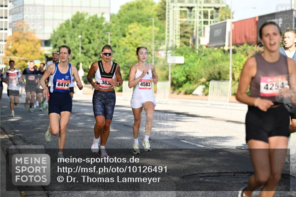 06.09.2026 - CURREX Alsterlauf Dr. Thomas Lammeyer http://msf.ph/oto/10126491 06.09.2026 09:45:25 Laufen 6414, 363, 4583, 42544 meine-sportfotos.de