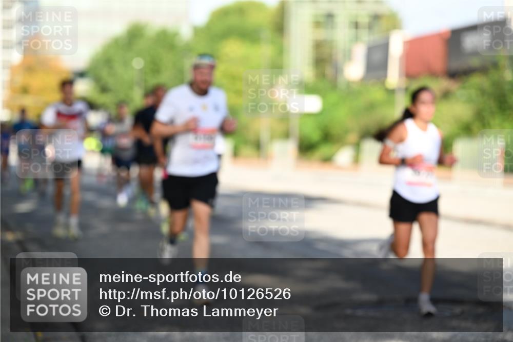 06.09.2026 - CURREX Alsterlauf Dr. Thomas Lammeyer http://msf.ph/oto/10126526 06.09.2026 09:45:28 Laufen  meine-sportfotos.de