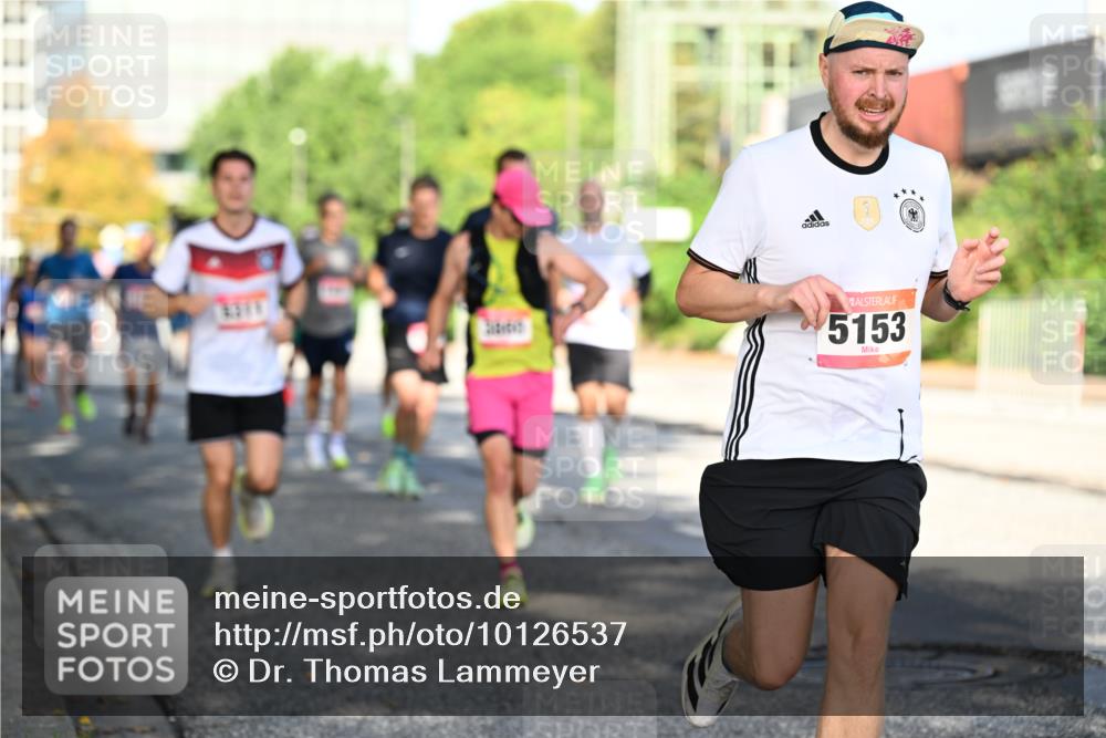 06.09.2026 - CURREX Alsterlauf Dr. Thomas Lammeyer http://msf.ph/oto/10126537 06.09.2026 09:45:30 Laufen 5153 meine-sportfotos.de