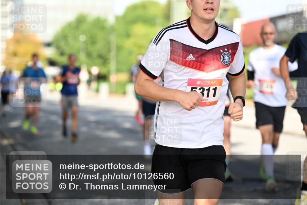 06.09.2026 - CURREX Alsterlauf Dr. Thomas Lammeyer http://msf.ph/oto/10126560 06.09.2026 09:45:32 Laufen 5311 meine-sportfotos.de