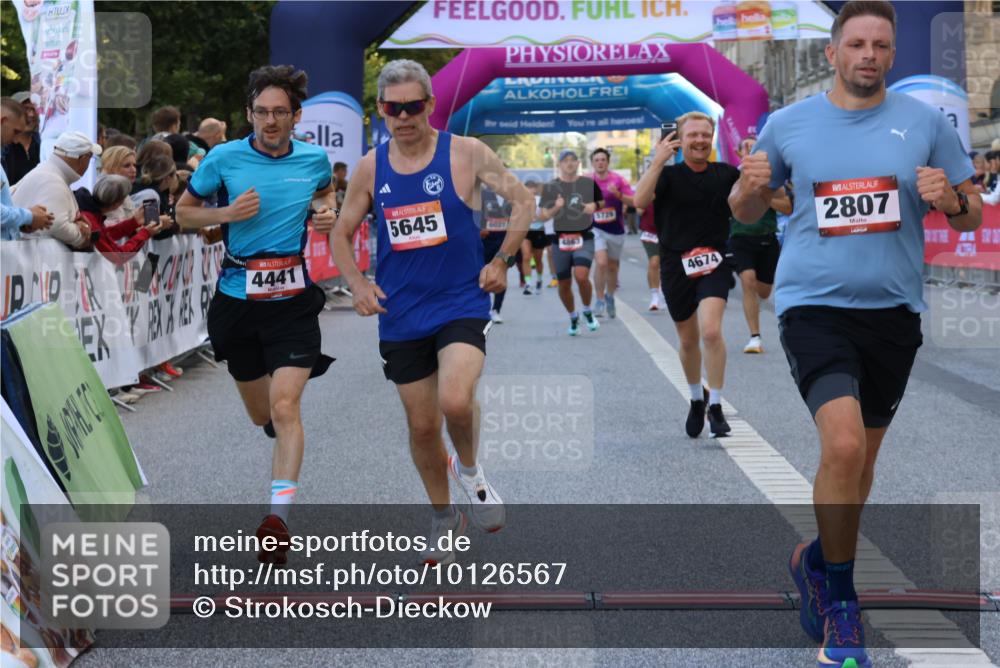 06.09.2026 - CURREX Alsterlauf Strokosch-Dieckow http://msf.ph/oto/10126567 06.09.2026 09:47:24 Ziel 2106, 2807, 4441, 4674, 4863, 5389, 5407, 5645, 5729, 6021, 6172 meine-sportfotos.de