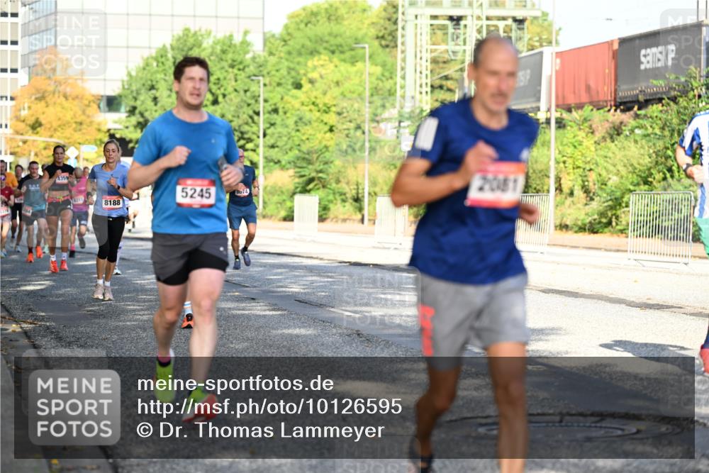 06.09.2026 - CURREX Alsterlauf Dr. Thomas Lammeyer http://msf.ph/oto/10126595 06.09.2026 09:45:35 Laufen 2, 2, 1, 4359, 5245, 1217, 8188, 3074, 2081 meine-sportfotos.de