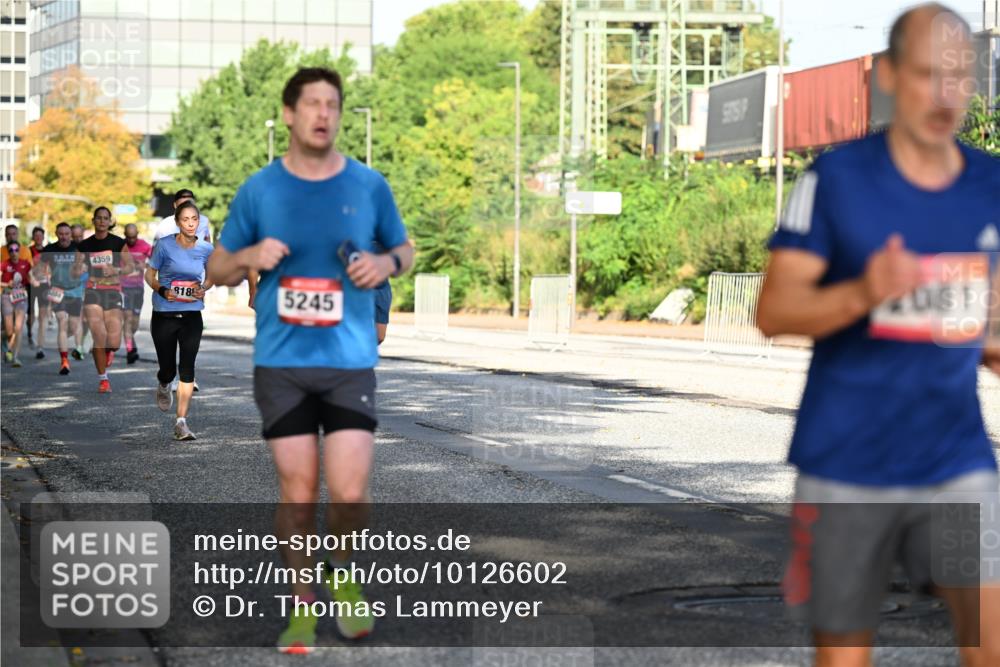 06.09.2026 - CURREX Alsterlauf Dr. Thomas Lammeyer http://msf.ph/oto/10126602 06.09.2026 09:45:36 Laufen 2, 2, 1, 5, 4359, 818, 5245, 081 meine-sportfotos.de