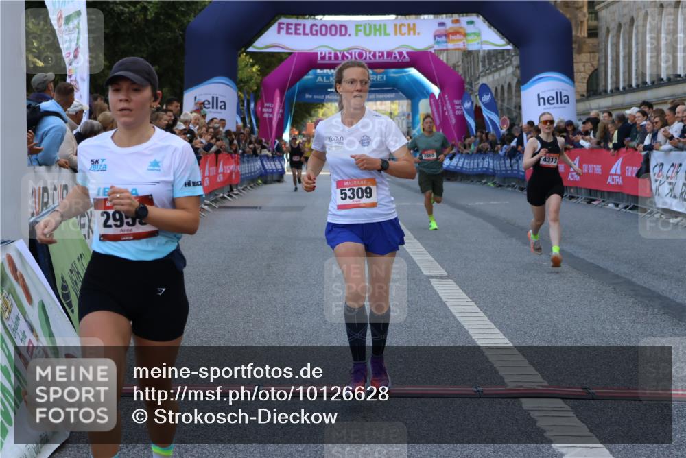 06.09.2026 - CURREX Alsterlauf Strokosch-Dieckow http://msf.ph/oto/10126628 06.09.2026 09:47:33 Ziel 2865, 2953, 3386, 4313, 4863, 5309, 5389, 5407, 5729, 5863, 6021 meine-sportfotos.de