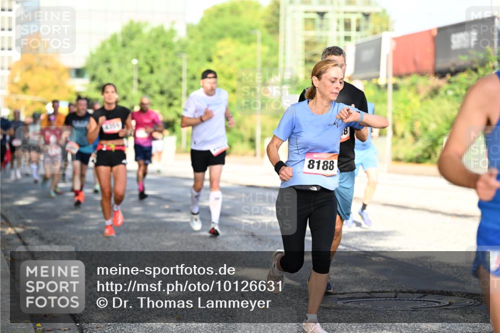 06.09.2026 - CURREX Alsterlauf Dr. Thomas Lammeyer http://msf.ph/oto/10126631 06.09.2026 09:45:39 Laufen 8188 meine-sportfotos.de