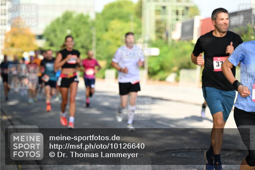 06.09.2026 - CURREX Alsterlauf Dr. Thomas Lammeyer http://msf.ph/oto/10126640 06.09.2026 09:45:40 Laufen 37 meine-sportfotos.de