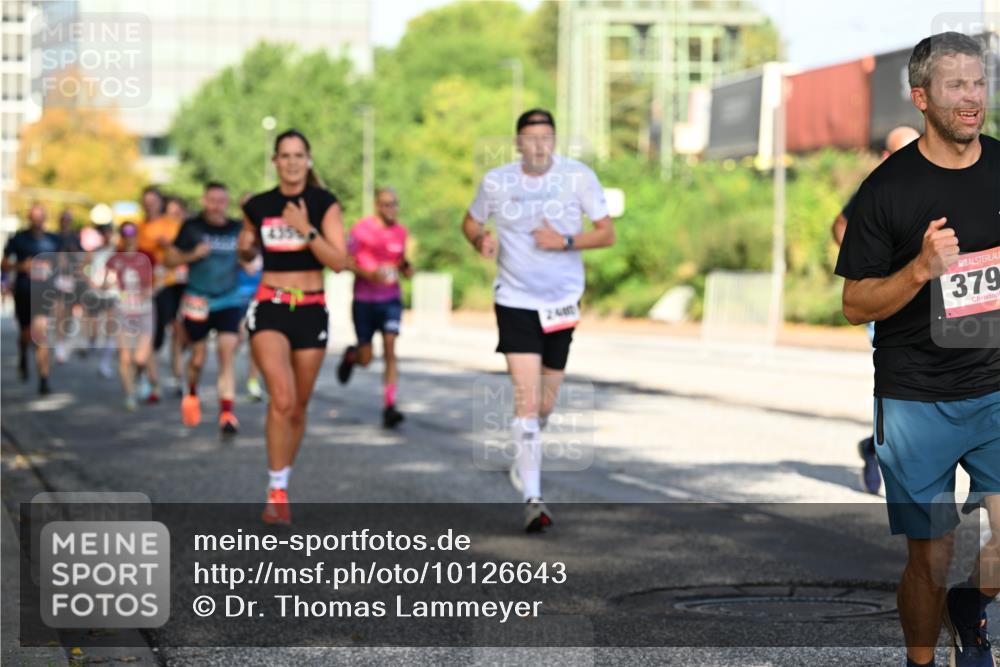 06.09.2026 - CURREX Alsterlauf Dr. Thomas Lammeyer http://msf.ph/oto/10126643 06.09.2026 09:45:41 Laufen 379 meine-sportfotos.de