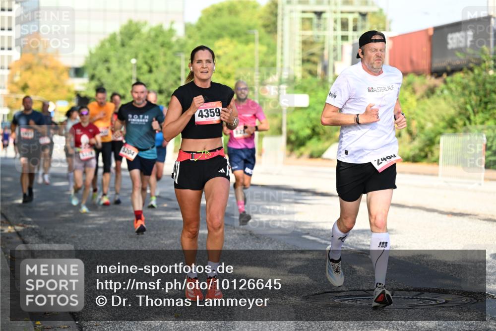 06.09.2026 - CURREX Alsterlauf Dr. Thomas Lammeyer http://msf.ph/oto/10126645 06.09.2026 09:45:42 Laufen 1, 4, 5204, 4359, 2400 meine-sportfotos.de