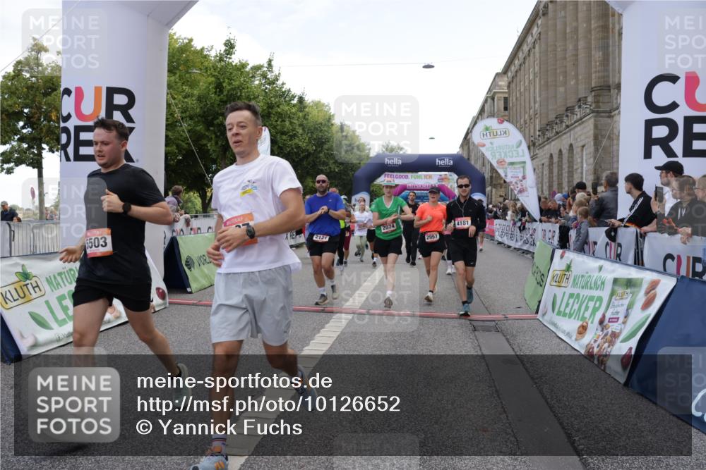 06.09.2026 - CURREX Alsterlauf Yannick Fuchs http://msf.ph/oto/10126652 06.09.2026 10:04:42 Ziel 2074, 2121, 2203, 2357, 2583, 2658, 2957, 3004, 3005, 3101, 3451, 3807, 4052, 4181, 4413, 4415, 4431, 4516, 4744, 4874, 5071, 5275, 5503, 5504, 5566, 5576, 5644, 5767, 6063, 8237 meine-sportfotos.de