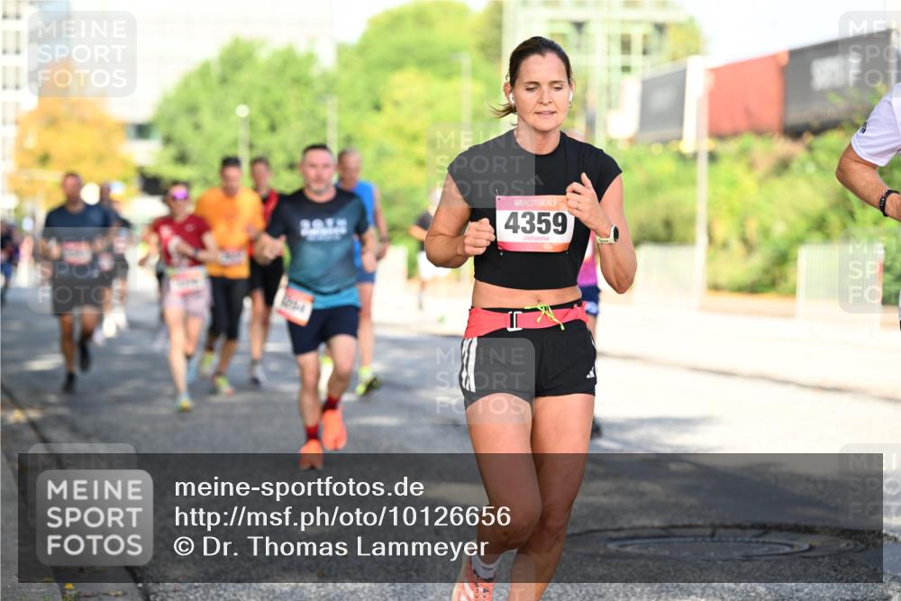 06.09.2026 - CURREX Alsterlauf Dr. Thomas Lammeyer http://msf.ph/oto/10126656 06.09.2026 09:45:43 Laufen 4359 meine-sportfotos.de