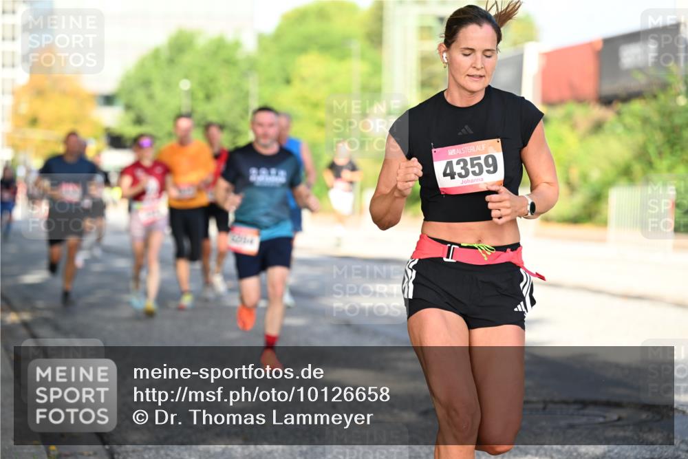 06.09.2026 - CURREX Alsterlauf Dr. Thomas Lammeyer http://msf.ph/oto/10126658 06.09.2026 09:45:43 Laufen 4359 meine-sportfotos.de
