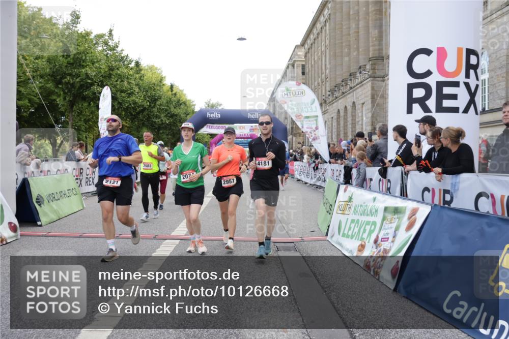 06.09.2026 - CURREX Alsterlauf Yannick Fuchs http://msf.ph/oto/10126668 06.09.2026 10:04:43 Ziel 2074, 2121, 2203, 2278, 2357, 2583, 2658, 2957, 3004, 3005, 3101, 3451, 4052, 4181, 4413, 4415, 4431, 4516, 4744, 4874, 5275, 5503, 5504, 5566, 5568, 5576, 5767, 6063, 8237 meine-sportfotos.de