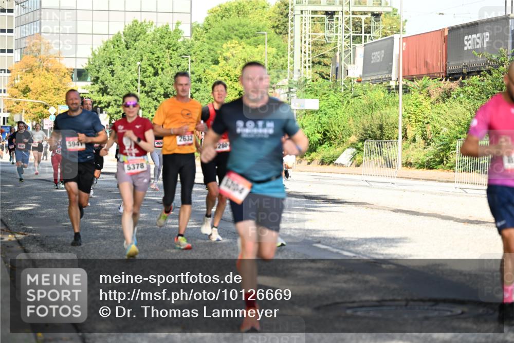 06.09.2026 - CURREX Alsterlauf Dr. Thomas Lammeyer http://msf.ph/oto/10126669 06.09.2026 09:45:44 Laufen 4553, 594, 5378, 4690, 2632, 280, 1204 meine-sportfotos.de