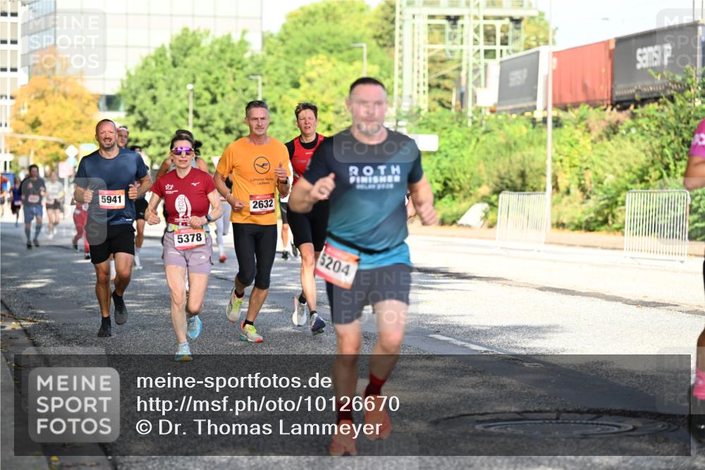 06.09.2026 - CURREX Alsterlauf Dr. Thomas Lammeyer http://msf.ph/oto/10126670 06.09.2026 09:45:44 Laufen 5941, 5378, 2632, 5204 meine-sportfotos.de