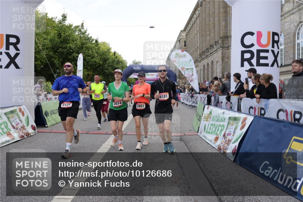 06.09.2026 - CURREX Alsterlauf Yannick Fuchs http://msf.ph/oto/10126686 06.09.2026 10:04:43 Ziel 2074, 2121, 2203, 2278, 2357, 2583, 2658, 2957, 3004, 3005, 3101, 3451, 4052, 4181, 4413, 4415, 4431, 4516, 4744, 4874, 5275, 5503, 5504, 5566, 5568, 5576, 5767, 6063, 8237 meine-sportfotos.de