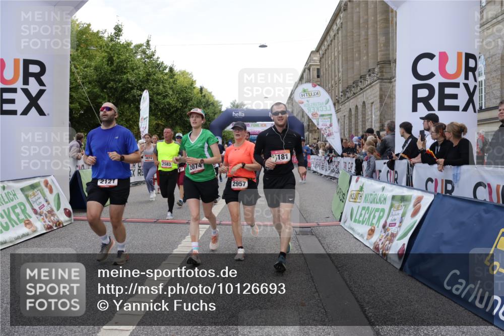 06.09.2026 - CURREX Alsterlauf Yannick Fuchs http://msf.ph/oto/10126693 06.09.2026 10:04:43 Ziel 2074, 2121, 2203, 2278, 2357, 2583, 2658, 2957, 3004, 3005, 3101, 3451, 4052, 4181, 4413, 4415, 4431, 4516, 4744, 4874, 5275, 5503, 5504, 5566, 5568, 5576, 5767, 6063, 8237 meine-sportfotos.de