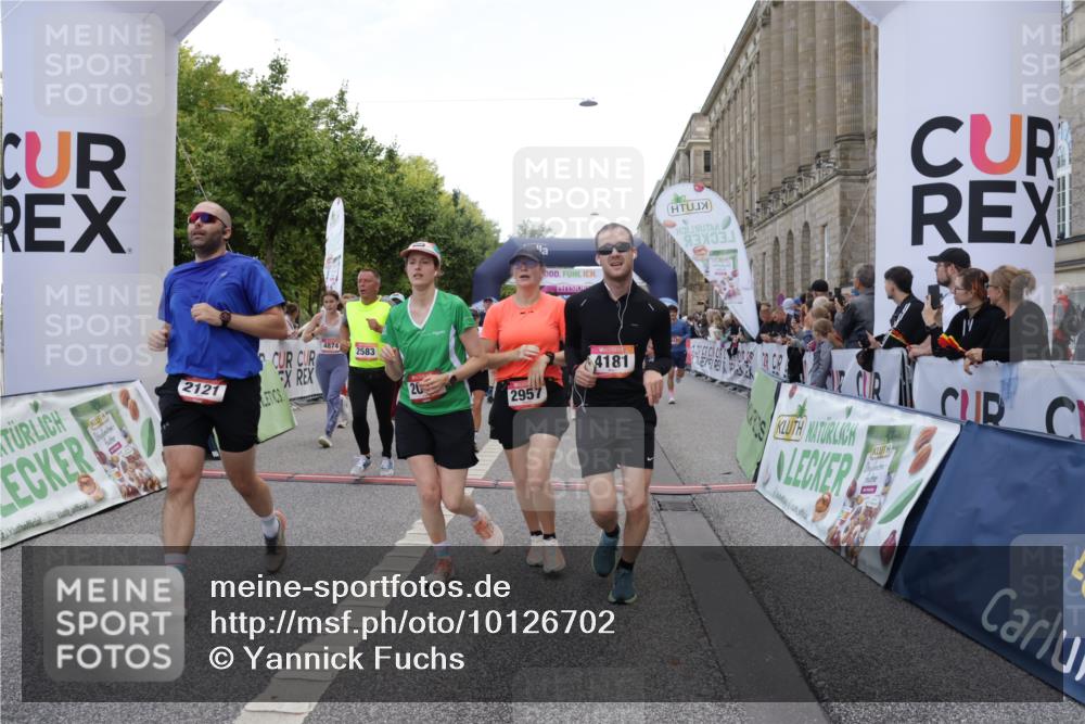 06.09.2026 - CURREX Alsterlauf Yannick Fuchs http://msf.ph/oto/10126702 06.09.2026 10:04:43 Ziel 2074, 2121, 2203, 2278, 2357, 2583, 2658, 2957, 3004, 3005, 3101, 3451, 4052, 4181, 4413, 4415, 4431, 4516, 4744, 4874, 5275, 5503, 5504, 5566, 5568, 5576, 5767, 6063, 8237 meine-sportfotos.de