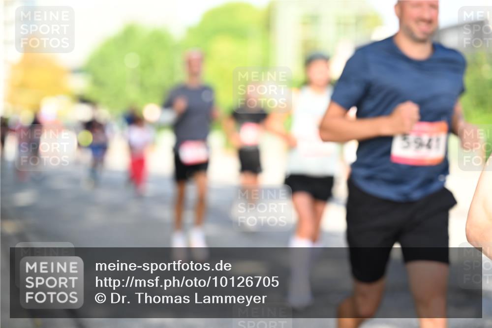 06.09.2026 - CURREX Alsterlauf Dr. Thomas Lammeyer http://msf.ph/oto/10126705 06.09.2026 09:45:48 Laufen 5941 meine-sportfotos.de
