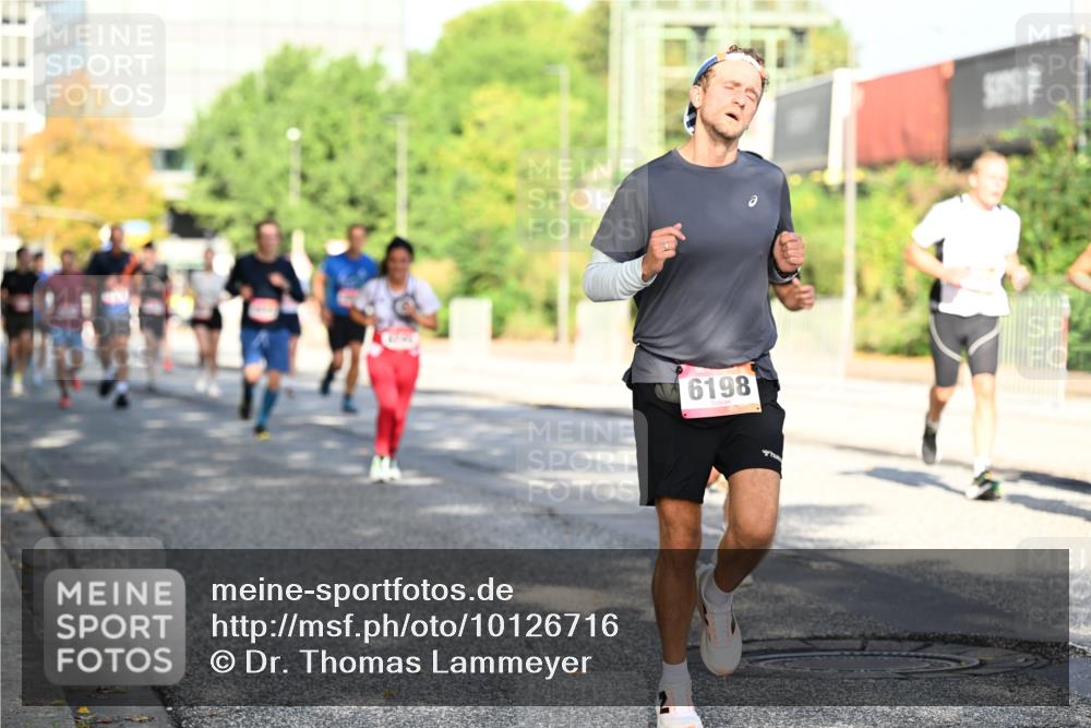 06.09.2026 - CURREX Alsterlauf Dr. Thomas Lammeyer http://msf.ph/oto/10126716 06.09.2026 09:45:49 Laufen 6198 meine-sportfotos.de