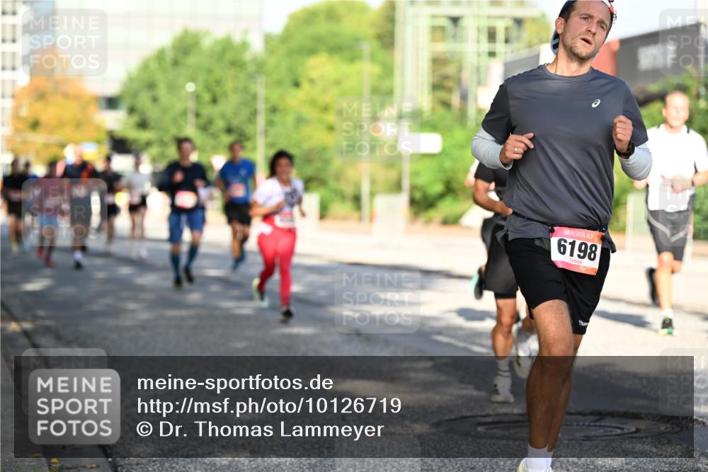 06.09.2026 - CURREX Alsterlauf Dr. Thomas Lammeyer http://msf.ph/oto/10126719 06.09.2026 09:45:49 Laufen 6198 meine-sportfotos.de
