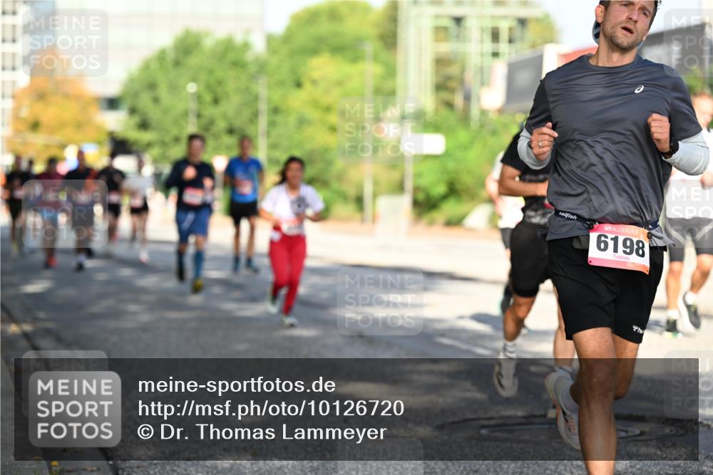 06.09.2026 - CURREX Alsterlauf Dr. Thomas Lammeyer http://msf.ph/oto/10126720 06.09.2026 09:45:50 Laufen 6198 meine-sportfotos.de