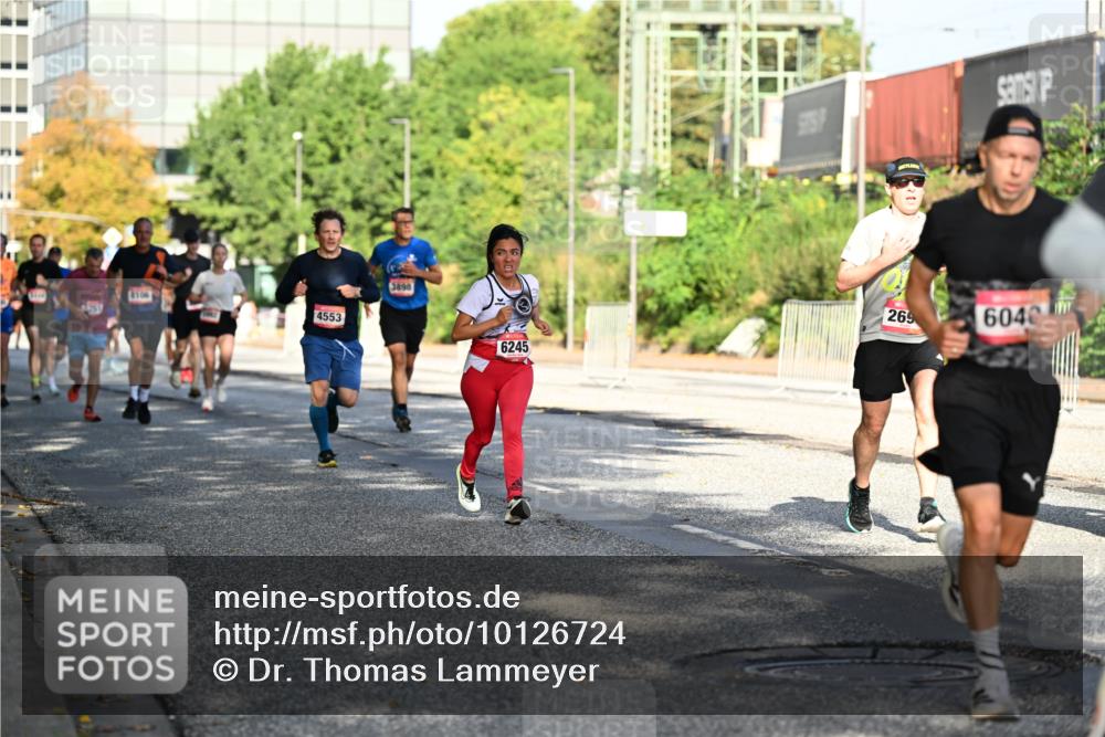06.09.2026 - CURREX Alsterlauf Dr. Thomas Lammeyer http://msf.ph/oto/10126724 06.09.2026 09:45:50 Laufen 4553, 3898, 6245, 269, 6046 meine-sportfotos.de