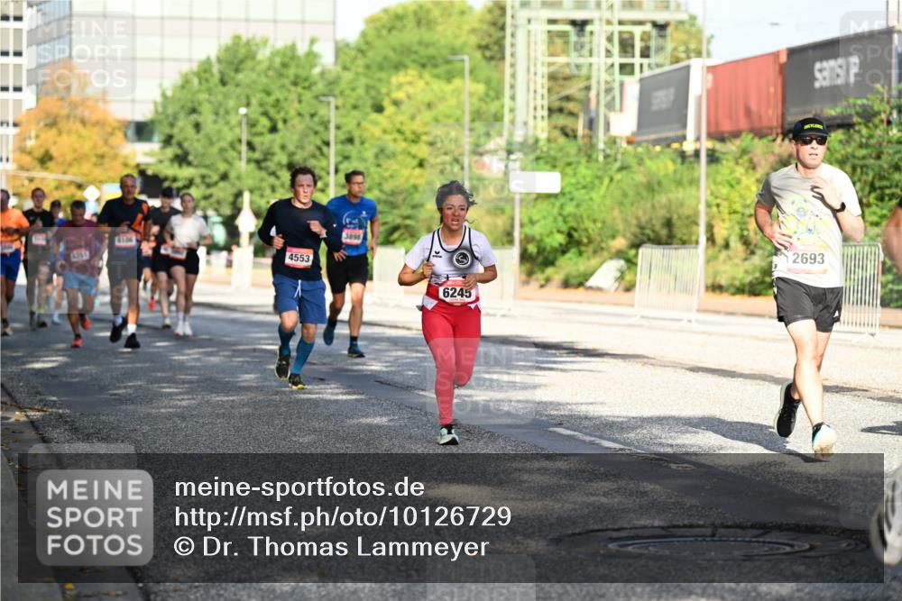 06.09.2026 - CURREX Alsterlauf Dr. Thomas Lammeyer http://msf.ph/oto/10126729 06.09.2026 09:45:50 Laufen 4553, 3898, 6245, 2693 meine-sportfotos.de