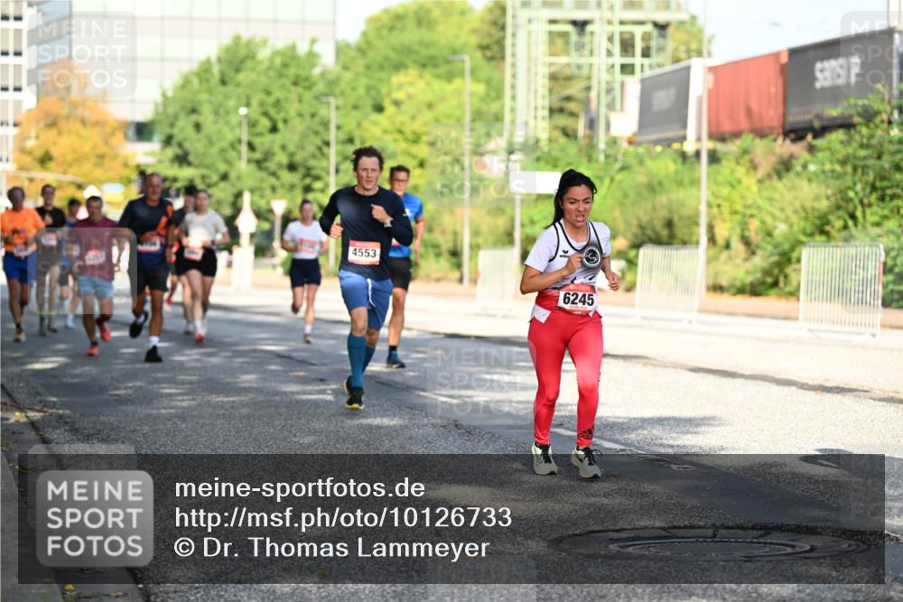 06.09.2026 - CURREX Alsterlauf Dr. Thomas Lammeyer http://msf.ph/oto/10126733 06.09.2026 09:45:51 Laufen 4553, 6245 meine-sportfotos.de
