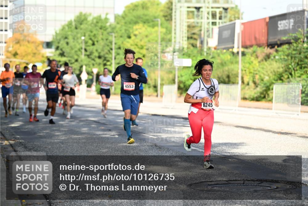 06.09.2026 - CURREX Alsterlauf Dr. Thomas Lammeyer http://msf.ph/oto/10126735 06.09.2026 09:45:51 Laufen 4553, 6245 meine-sportfotos.de