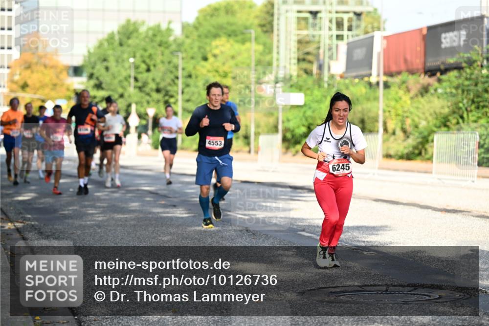 06.09.2026 - CURREX Alsterlauf Dr. Thomas Lammeyer http://msf.ph/oto/10126736 06.09.2026 09:45:51 Laufen 4553, 6245 meine-sportfotos.de