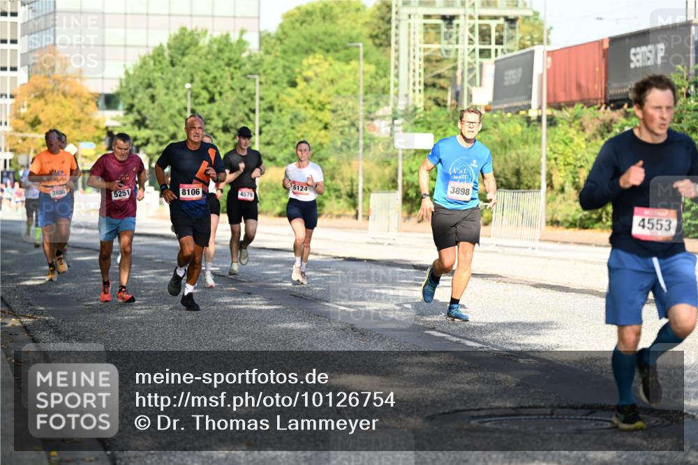 06.09.2026 - CURREX Alsterlauf Dr. Thomas Lammeyer http://msf.ph/oto/10126754 06.09.2026 09:45:53 Laufen 6124, 3880, 5251, 8106, 4579, 3898, 4553 meine-sportfotos.de