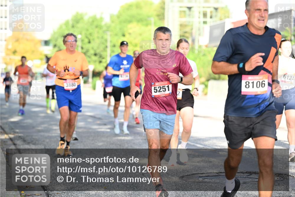 06.09.2026 - CURREX Alsterlauf Dr. Thomas Lammeyer http://msf.ph/oto/10126789 06.09.2026 09:45:57 Laufen 3880, 42, 195, 5251, 8106, 6124 meine-sportfotos.de