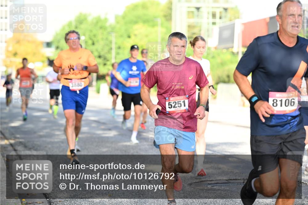 06.09.2026 - CURREX Alsterlauf Dr. Thomas Lammeyer http://msf.ph/oto/10126792 06.09.2026 09:45:57 Laufen 3880, 40, 42, 195, 5251, 8106 meine-sportfotos.de